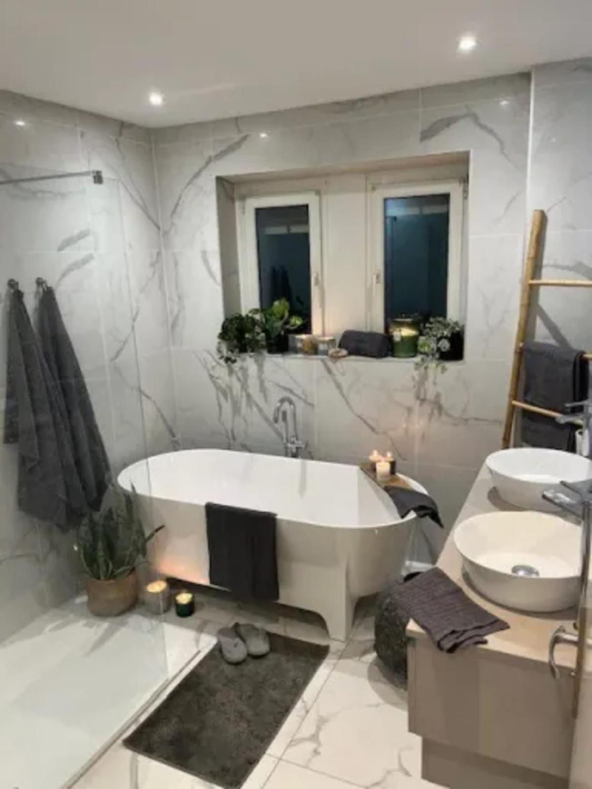 Soh Rent Villa Piscine Proche Strasbourg Tv - Wifi - Parking Lampertheim Bagian luar foto